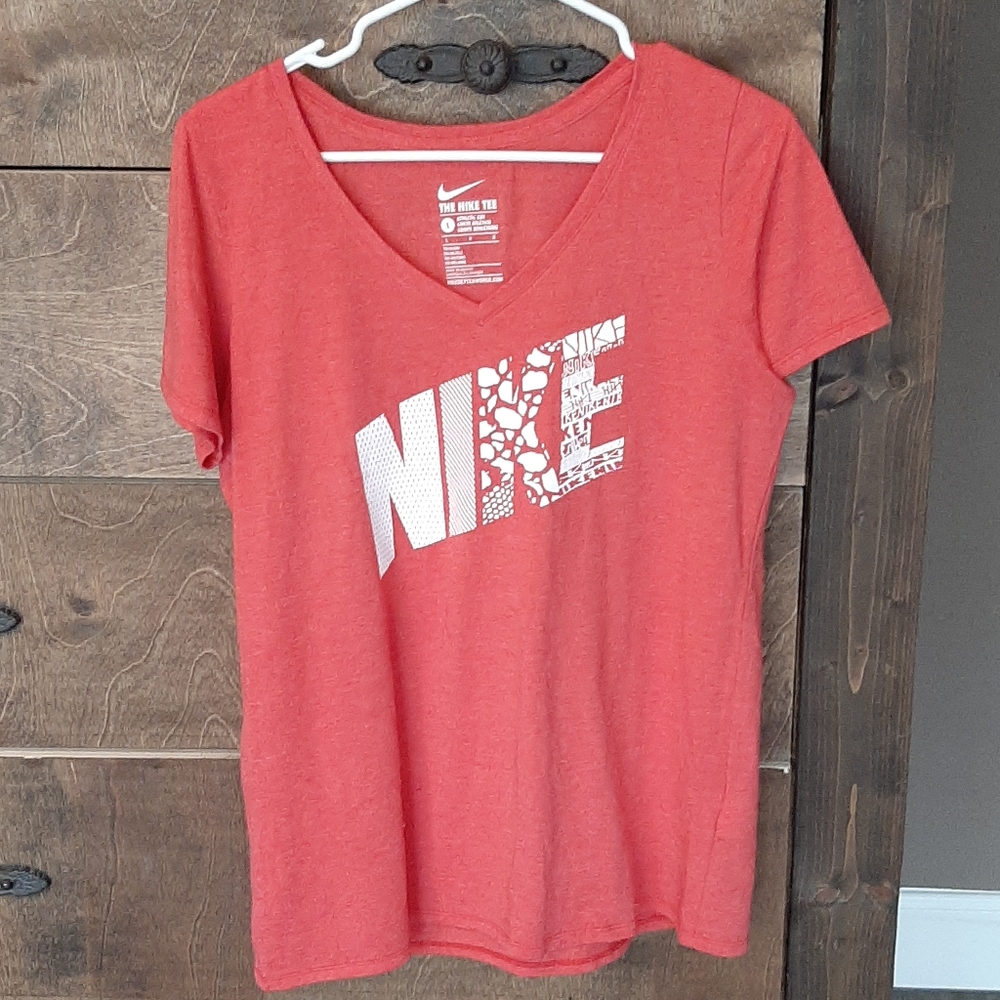 Ladies vneck Nike tee, light/washed red color